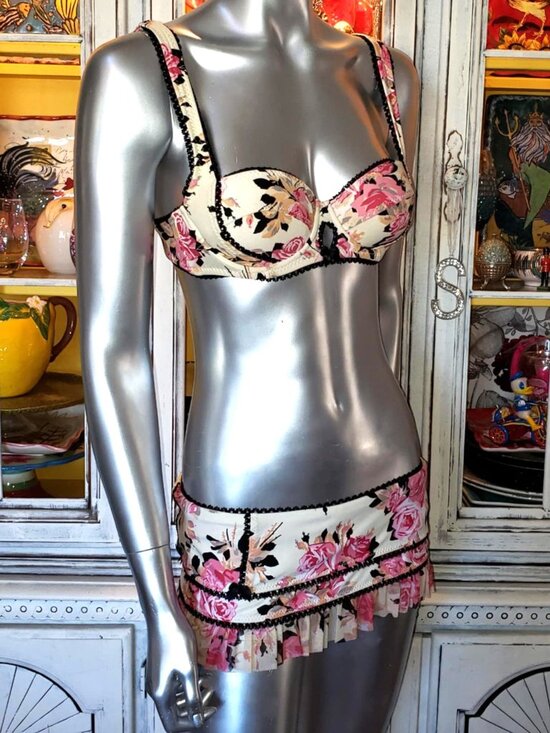 Vintage Betsey Johnson Gypsy Rose Bikini Skirted Pink Floral Lace Swimsuit Sz S - Picture 4 of 15